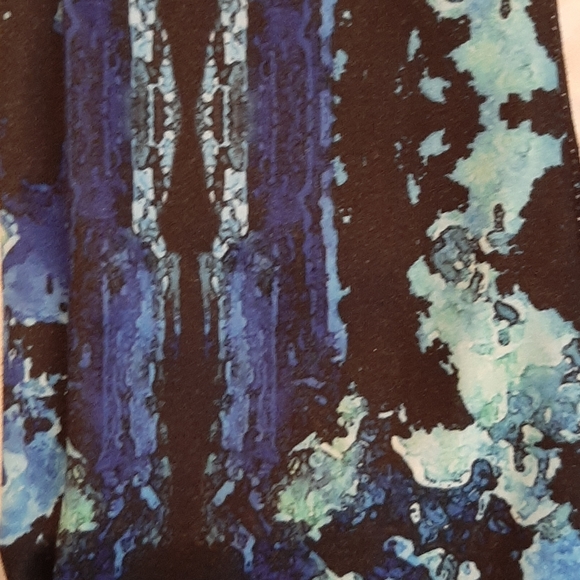 Fabletics patterned leggings - Picture 2 of 2